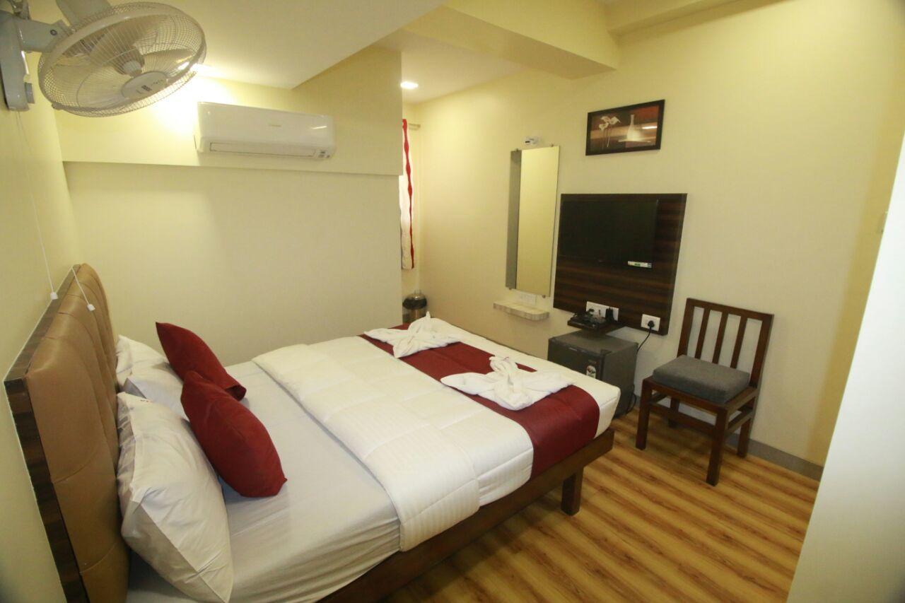 Hotel Alfa International Near Nanavati Hospital Mumbai Near Airport Mumbai Near Juhu Beach Экстерьер фото